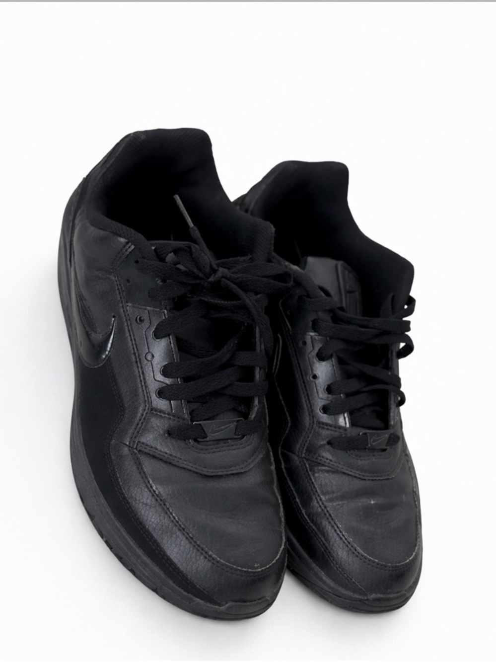 Men's Black Athletic Sneakers - Classic Low-Top